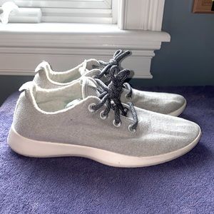 Size 10, Allbirds Men’s Wool Runners, Grey